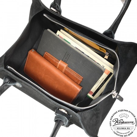 Женская кожаная сумка "Вирджиния" (черная)