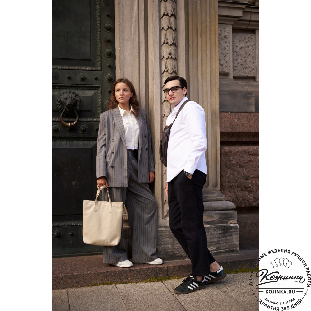 Женская кожаная сумка "Монреаль Нью" (бежевая гладкая кожа)