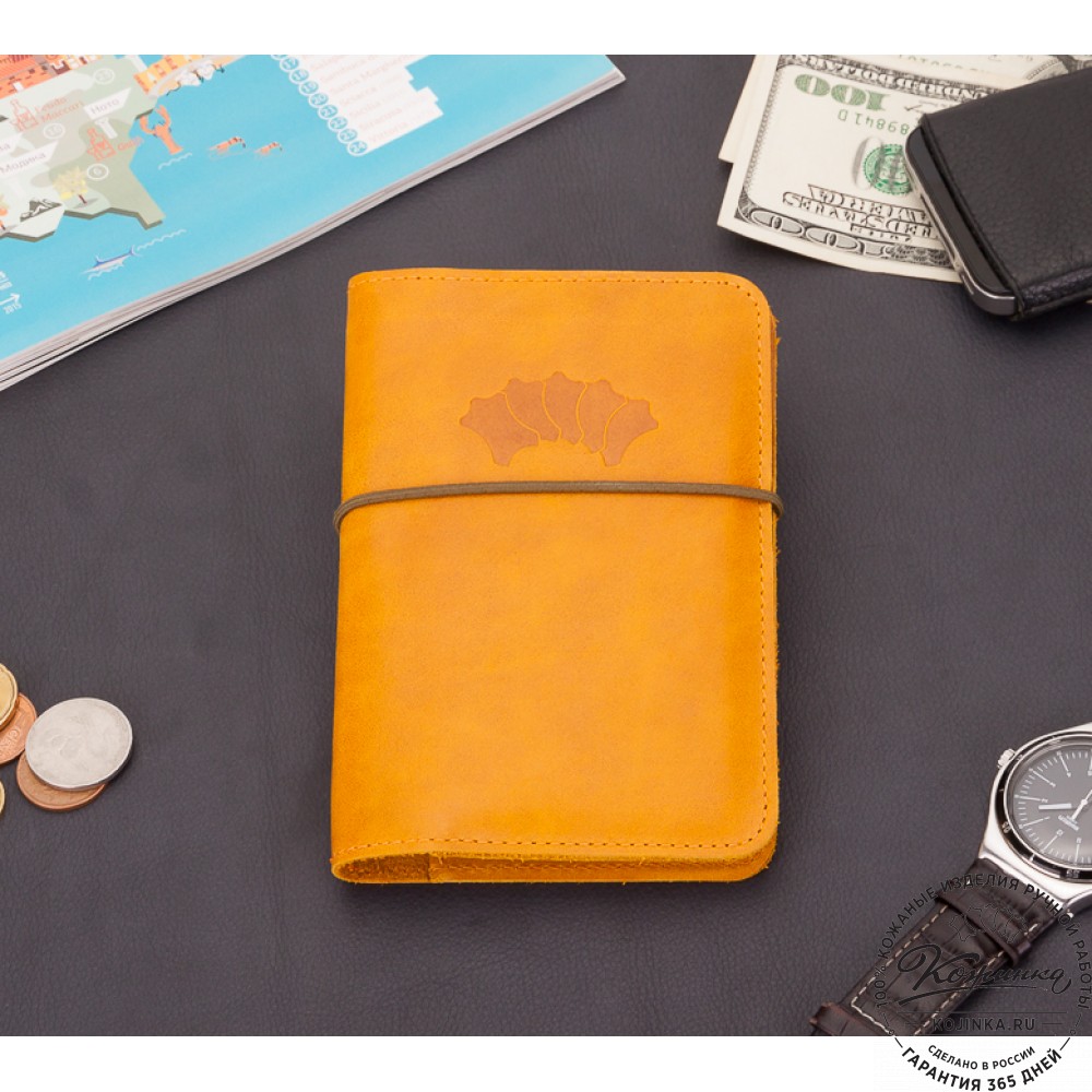 Кожаная обложка на паспорт Прага (желтая)